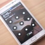 【iOS 6.1.3 にアップデートしたらダメ！】iPhone パスワードロックをジェスチャー操作で解除したい！