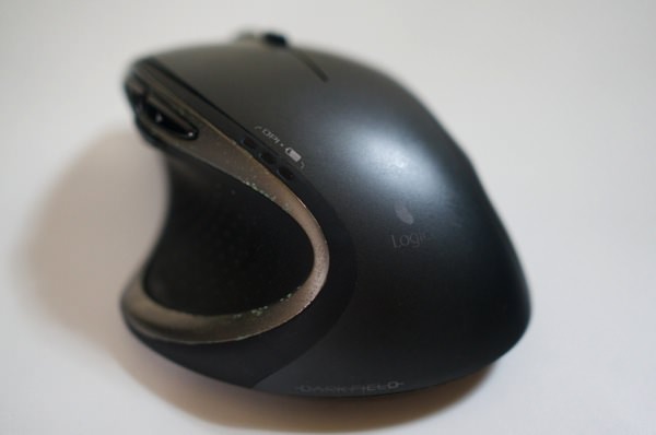 ロジクールのマウス MX Rは右手専用デザイン