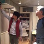 Kitchen Beeさんにプロジェクター(EPSON EB-1761W)を天井付近に設置