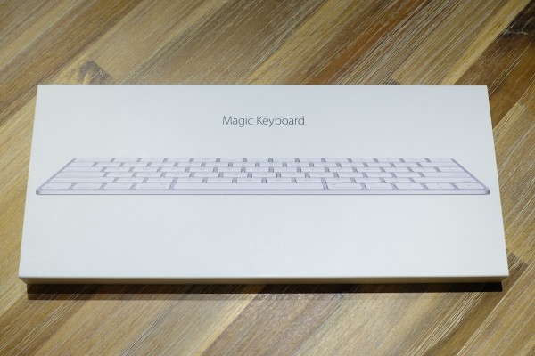 Magic Keyboard 外箱