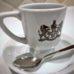 イノダコーヒー本店（京都 三条）にて プレミアムコーヒー（グアテマラの豆をベース）でシャキッとした渋みと苦味を楽しんだ