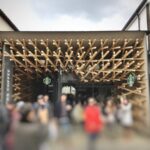 スターバックスコーヒー 太宰府天満宮表参道店 芸術的なデザインが体験できる店舗