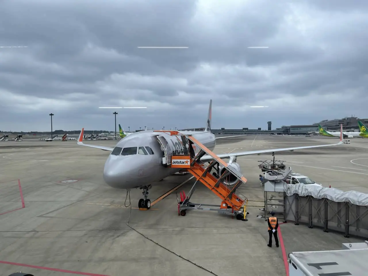 ジェット スター 機内 持ち込み 厳しい