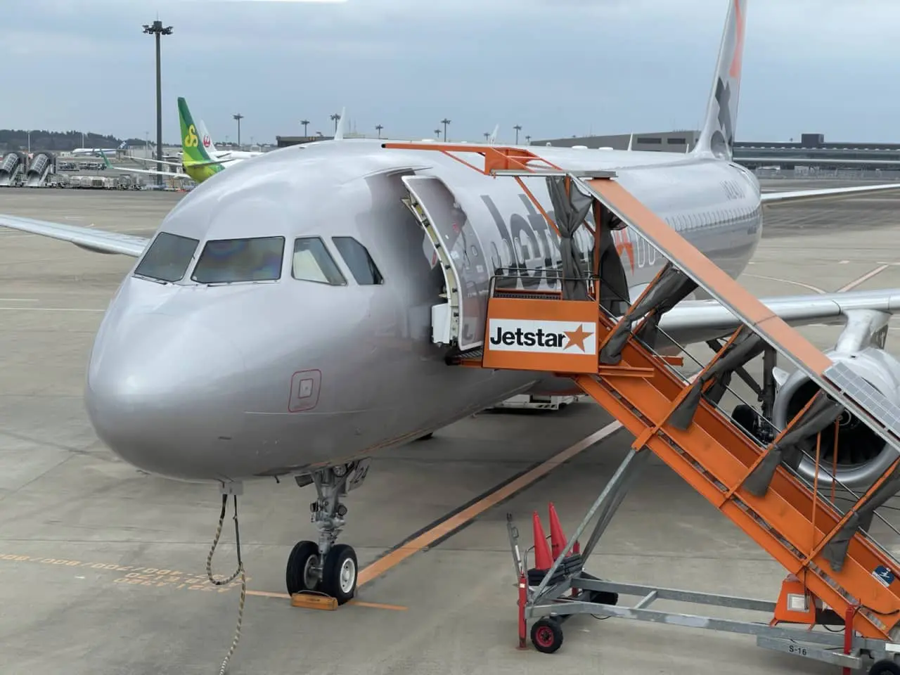 ジェット スター 機内 持ち込み 厳しい