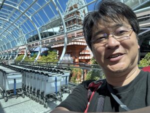 デンパサール空港に到着