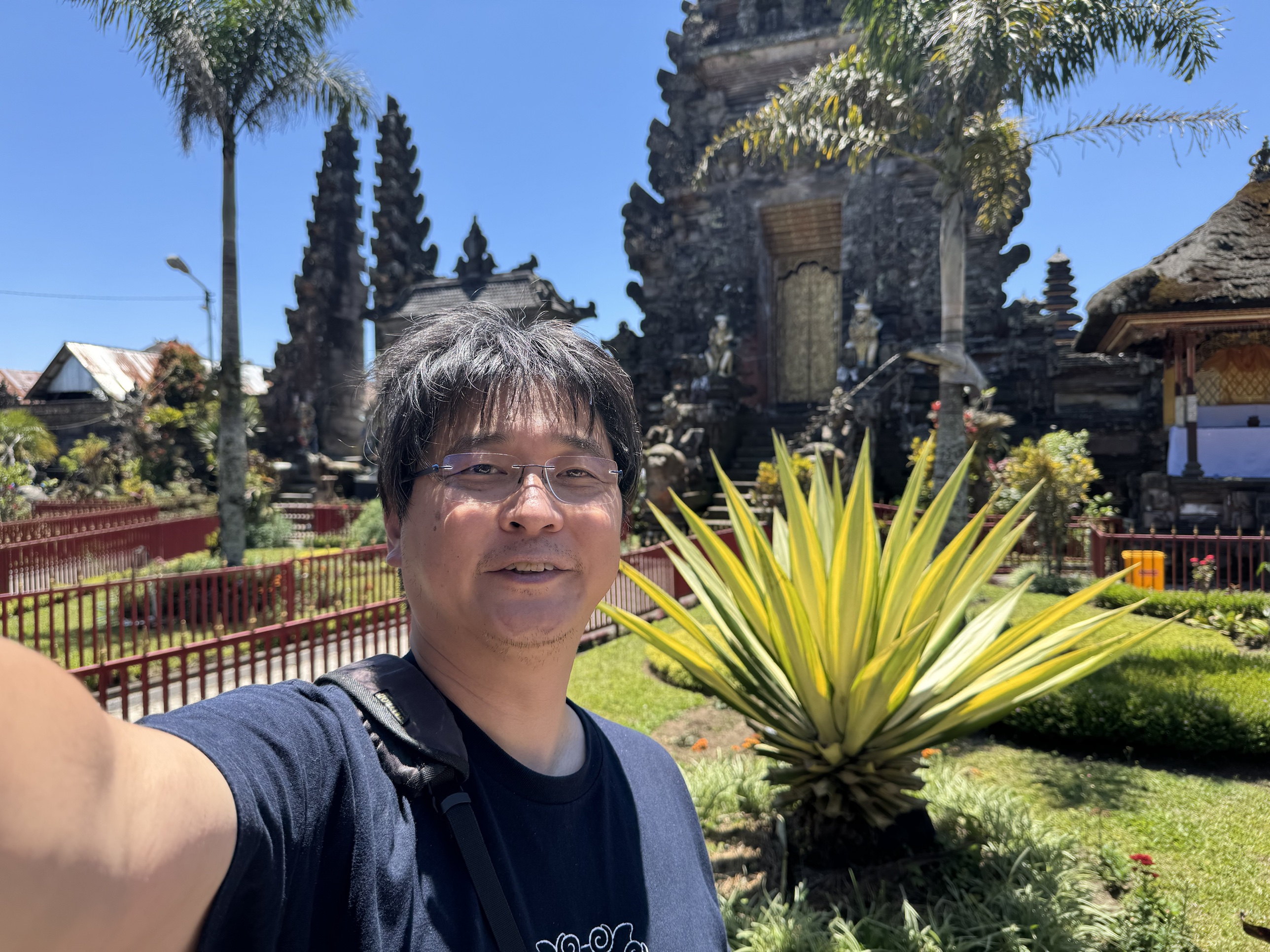 寺院で撮った写真も、そのまま添付して送るだけ