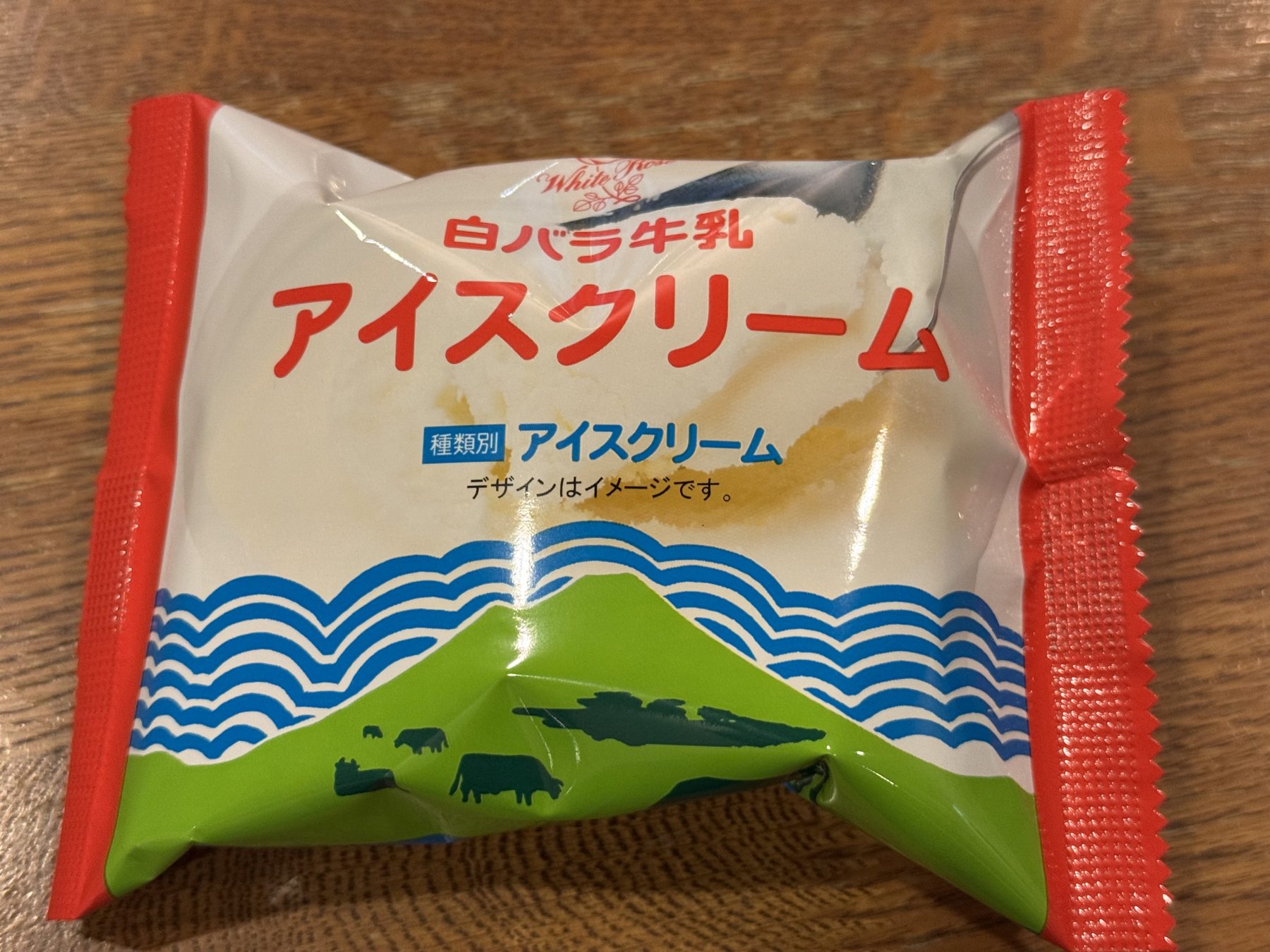 白バラ牛乳のアイスクリーム
