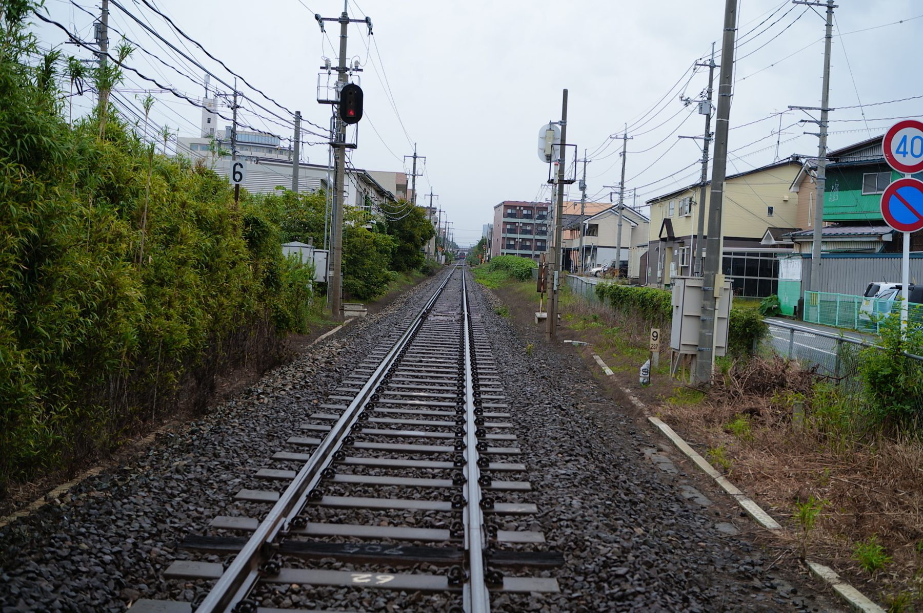 まっすぐのびる線路